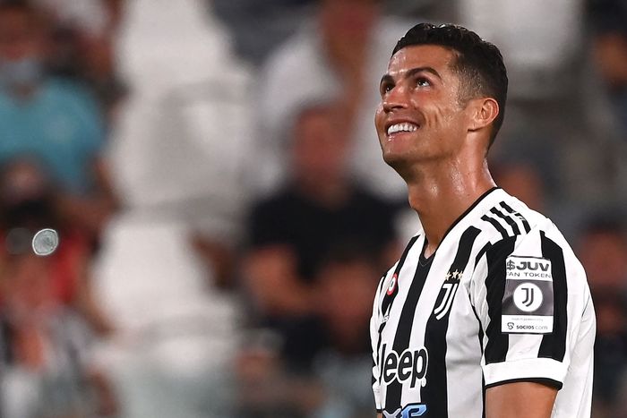 Man Utd agree deal for Ronaldo