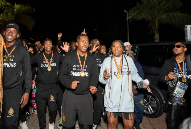 PSL see stars as dancing Royal AM’s ‘MaMkhize’ dribbles past them