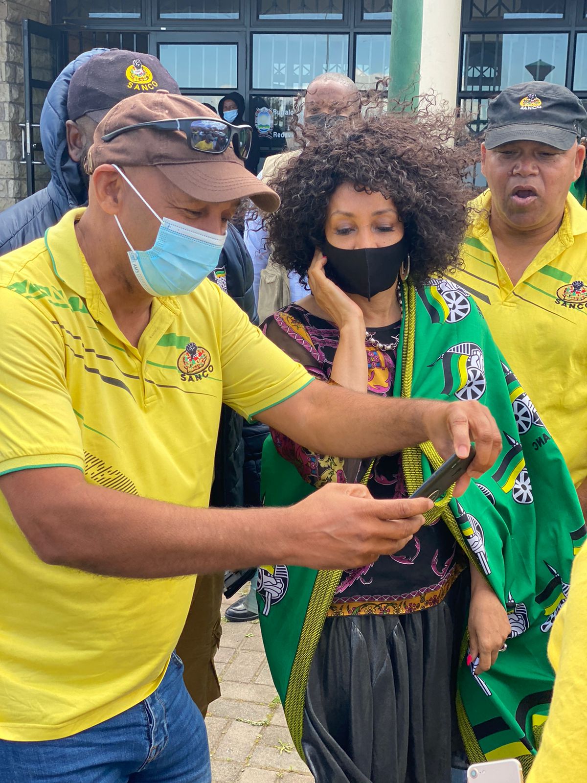 Sisulu embarks on final push door-to-door campaign in Vaal