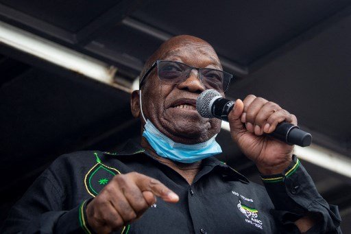 Zuma misses prayer session following arrest threats