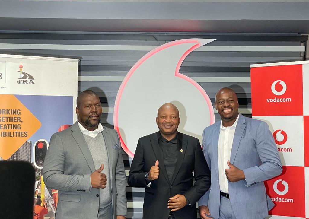 City of Joburg and Vodacom partner to keep traffic lights working during load shedding on one of the city’s major roads